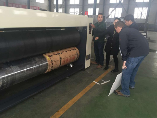 2400 Model Mesin Pemotong Mati Rotary, Mesin Pemotong Papan Bergelombang Semi Otomatis