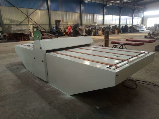 1600 Flatbed Press Karton Bergelombang Mesin Pemotong Mati Terkomputerisasi
