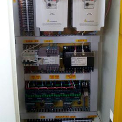 Mengangkat Pencetak Skor Slitter Blade Secara Elektrik Untuk Lini Produksi