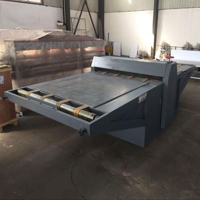 Mesin Pemotong Mati Karton Bergelombang Tipe Datar 4500X1600X1250mm Dapat Disesuaikan