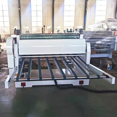 Mesin Pemotong Papan Bergelombang Panjang 3800mm Dengan Stacker Hemat Energi