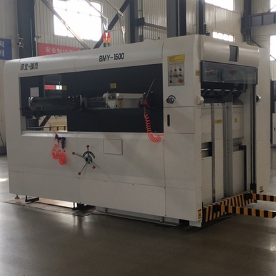 Precision Cardboard Box Die Cutting Machine dengan panjang pemotongan 1320-1520mm