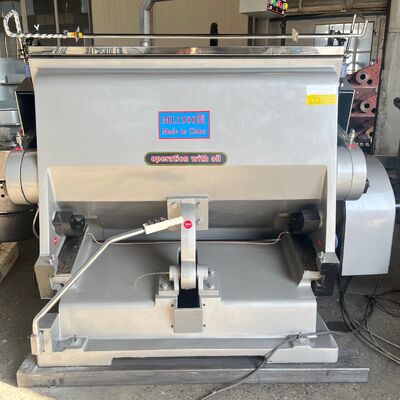 7000kg Corrugated Karton Die Cutting Machine Featuring Manual Feeder And Machineweight 1500 Kg Cocok untuk Industri