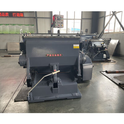 Flatbed Die Corrugated Carton Die Cutting Machine Featuring Manual Feeding and Customizable Colour Options for Versatile (Mesin Pemotong Karton Die Flatbed Die Corrugated dengan pemasangan manual dan pilihan warna yang dapat disesuaikan)