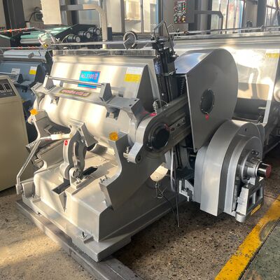 Flatbed Die Corrugated Carton Die Cutting Machine Featuring Machine Dimensi 5129 4150 2346mm dan Keakuratan Pemotongan Tinggi Ideal untuk Industri