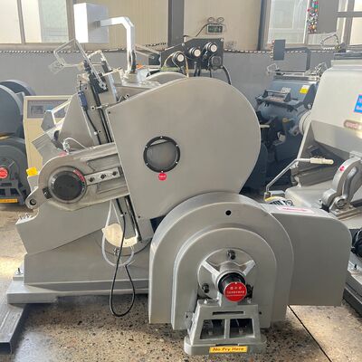 Flatbed Die Corrugated Carton Die Cutting Machine Featuring Machine Dimensi 5129 4150 2346mm dan Keakuratan Pemotongan Tinggi Ideal untuk Industri