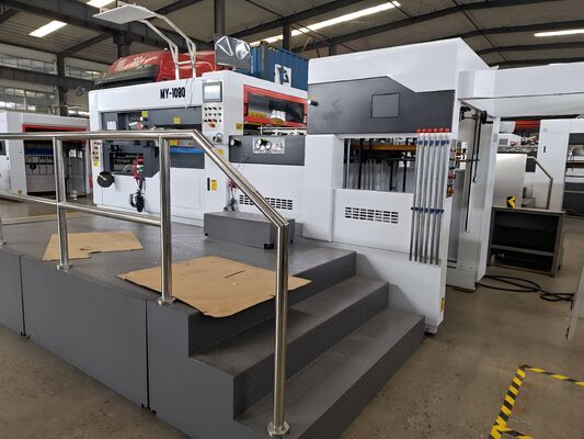 Mesin Pemotong dan Pelipat Karton Bergelombang MY1080 Karton Putih