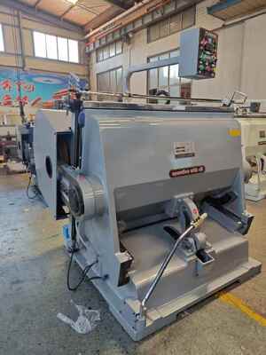 Mesin Pemotong Mati Semi Otomatis ML1500 dengan Ukuran Maksimum 1500mm, Empat Sistem Keamanan, dan Pengumpanan Kertas Manual