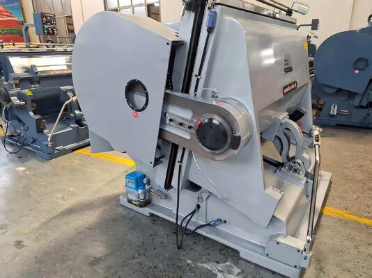 ML1500 Mesin pemotong mati kardus bergelombang semi otomatis dengan kopling rem lempeng hisap listrik dan empat bagian pengaman untuk ukuran efektif maksimum 1500 × 1050 mm