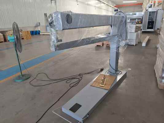 Mesin Jahit Kotak Karton Manual DZX1800 Dengan Operasi Berputar Tetap Kecepatan Tinggi1800mm Panjang Untuk Kemasan Superior