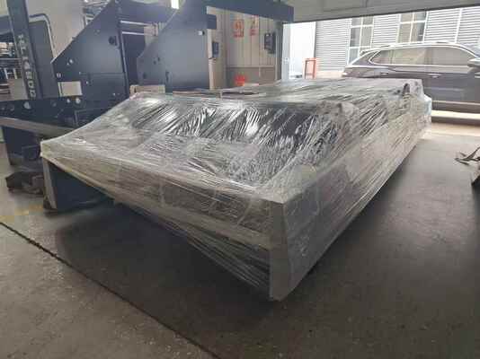 HL1600 Kecepatan Tinggi 100pcs/menit Mesin Laminasi Flute Otomatis dengan Ukuran 1600x1250mm dan Pemanfaatan Otomatis